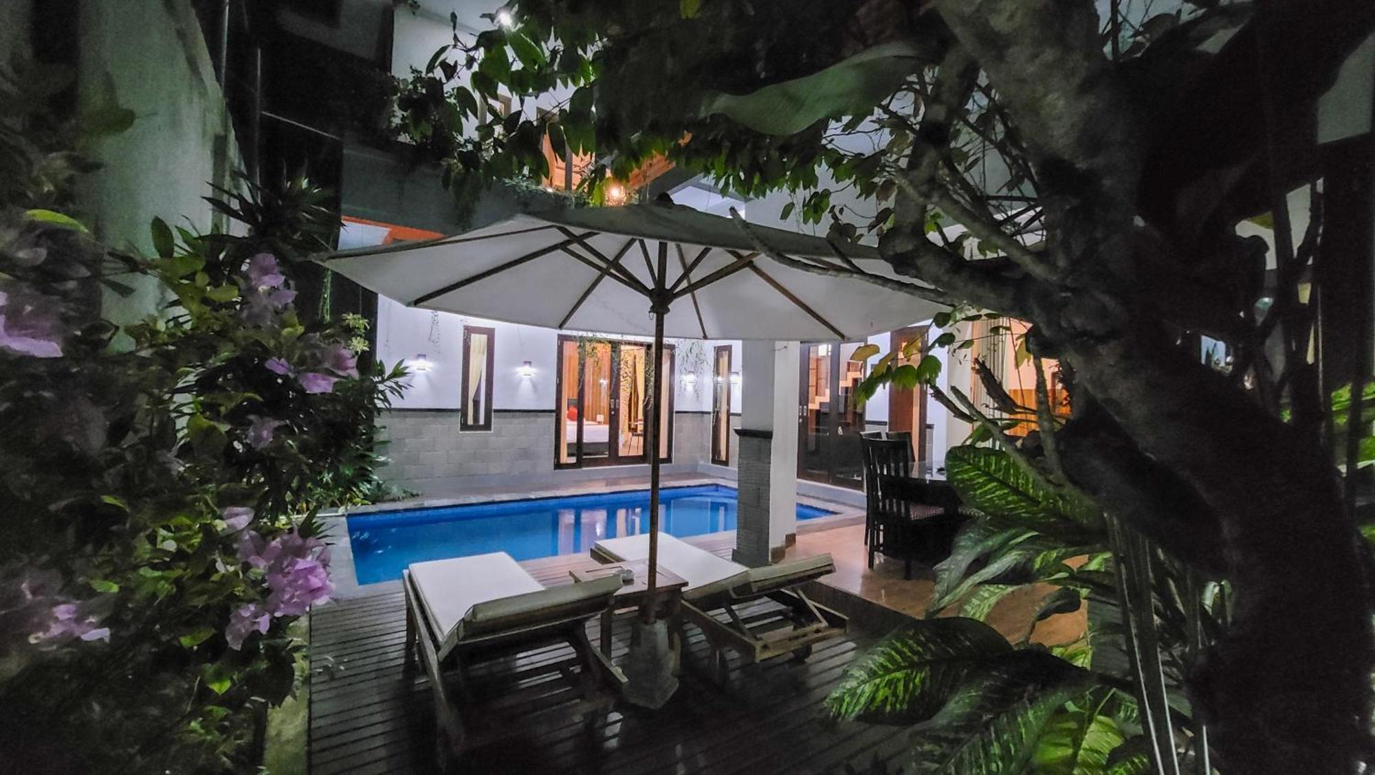 Villa Ramantika Sunset Bay à Nusa Dua  Extérieur photo